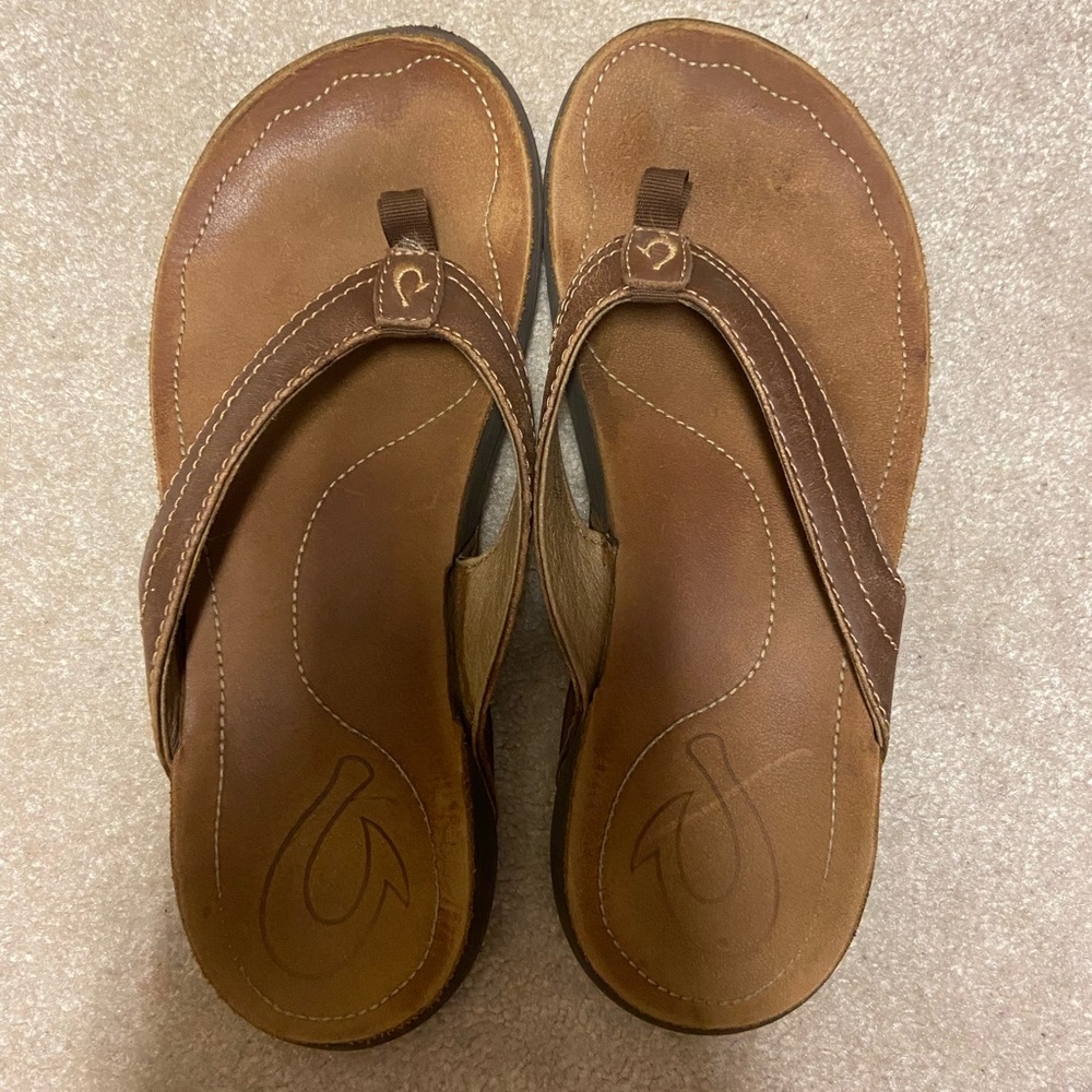 olukai flip flops